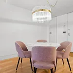The Crucifixo Collection Grand 1d Apartment