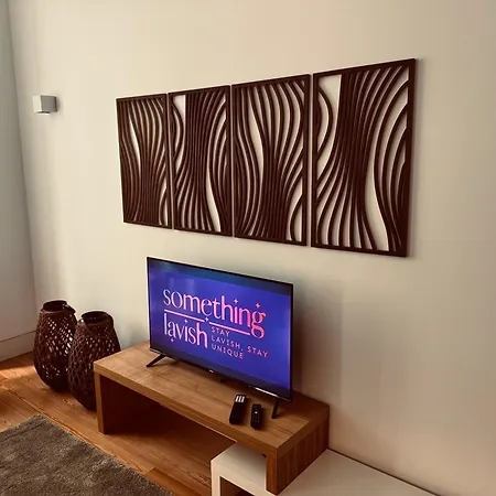 The Crucifixo Collection Grand 1d Daire